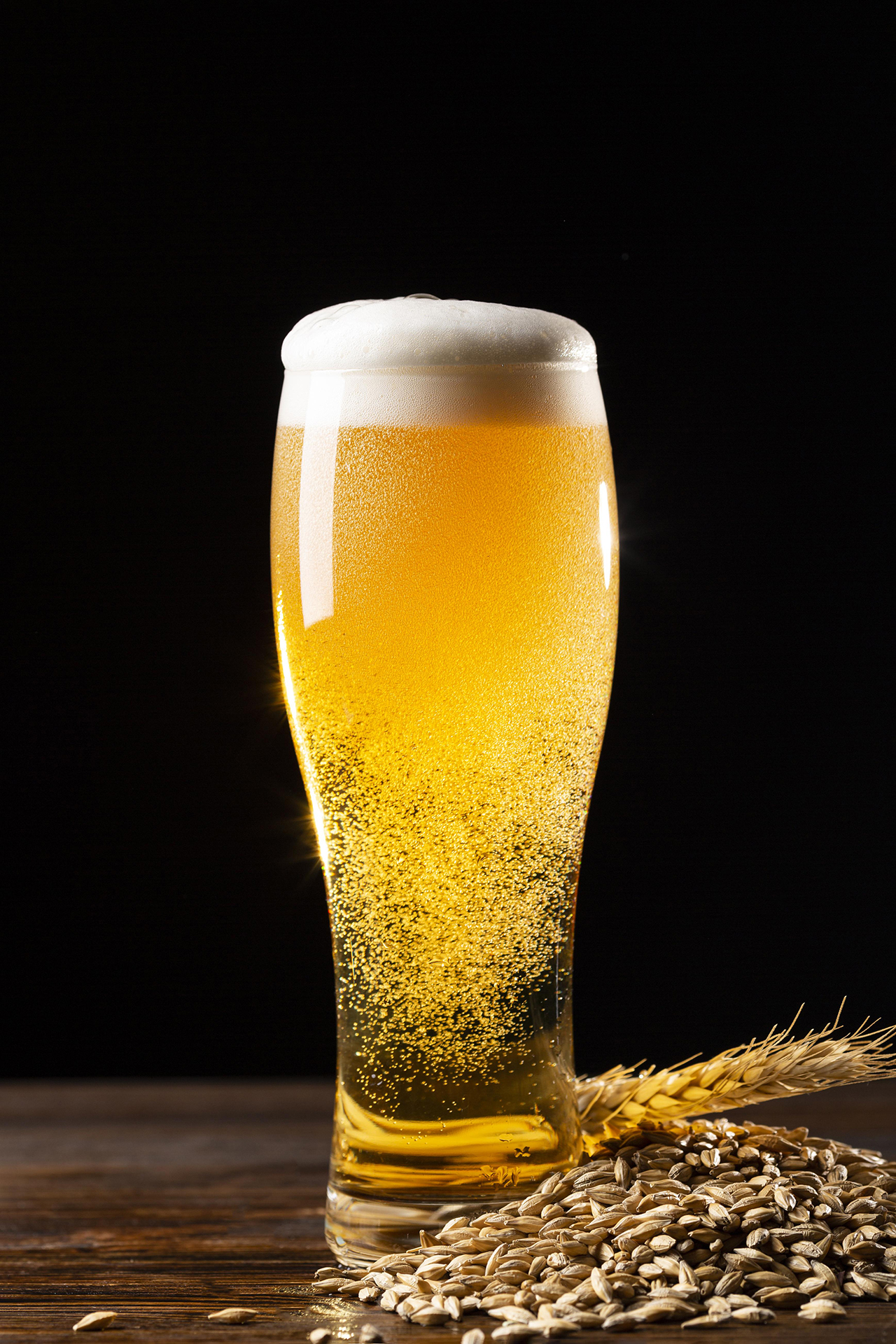 FamousKitchen-Hangout-delicious-american-beer-assortment